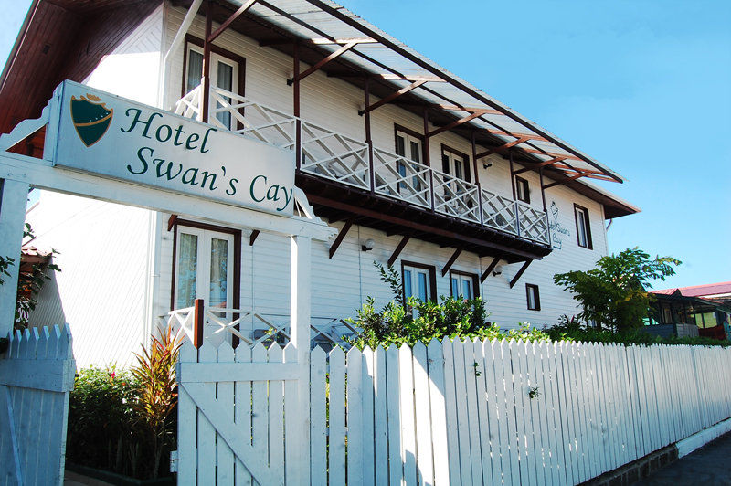 Swans Cay Hotel Bocas del Toro Exterior photo
